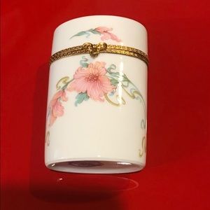 Vintage Limoges trinket box